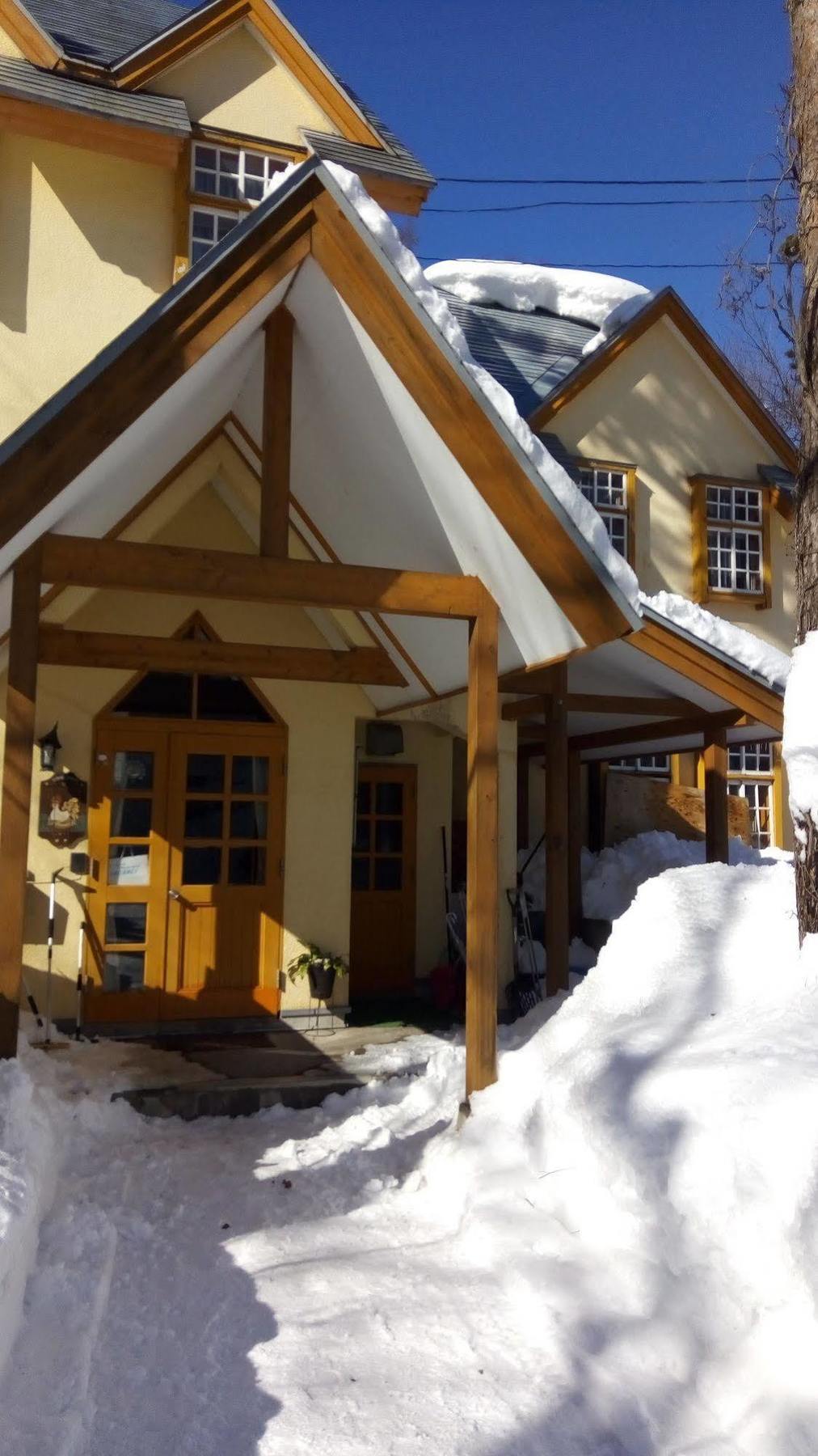 Happy Talk Hotel Hakuba Exterior photo