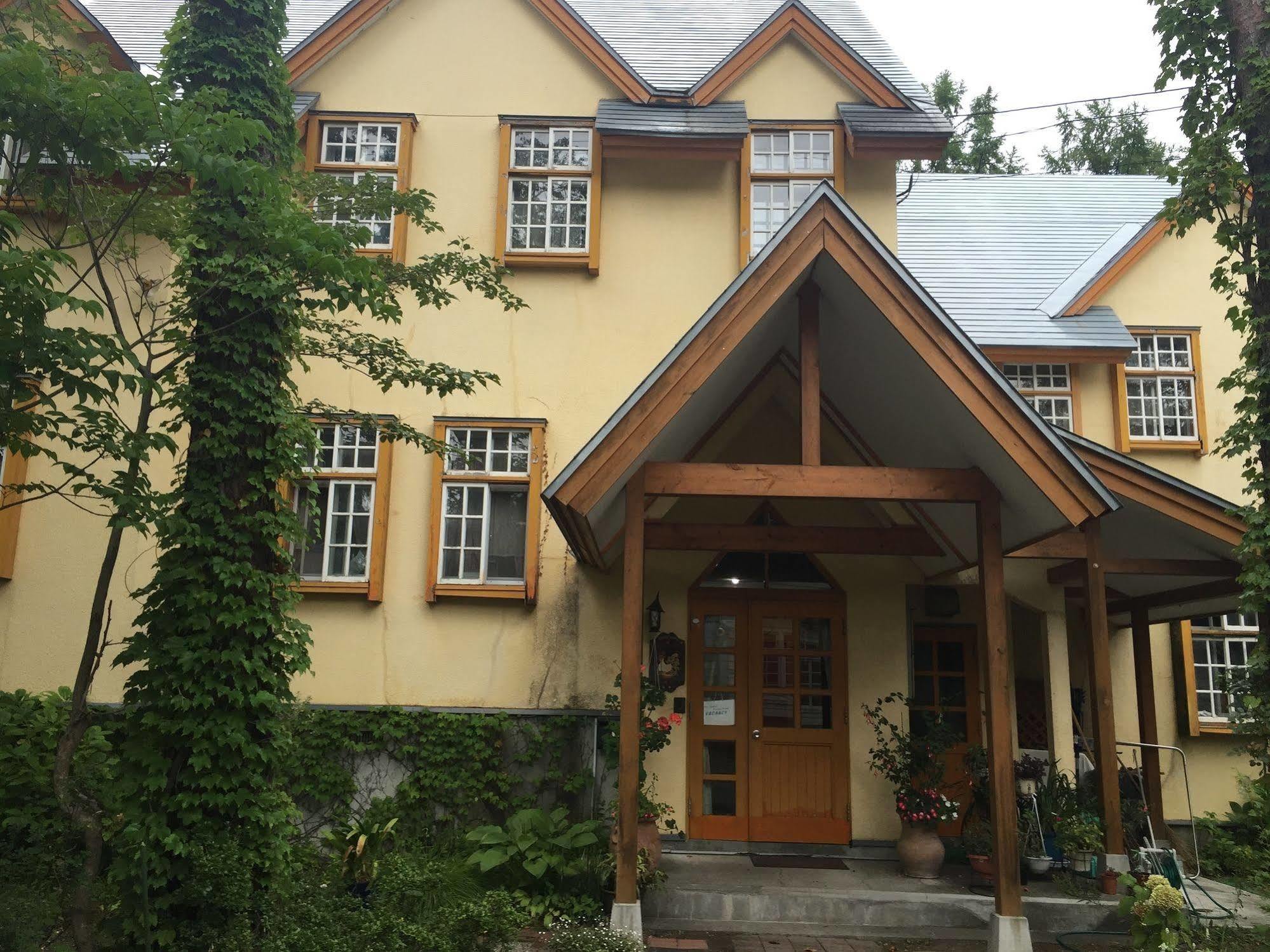 Happy Talk Hotel Hakuba Exterior photo